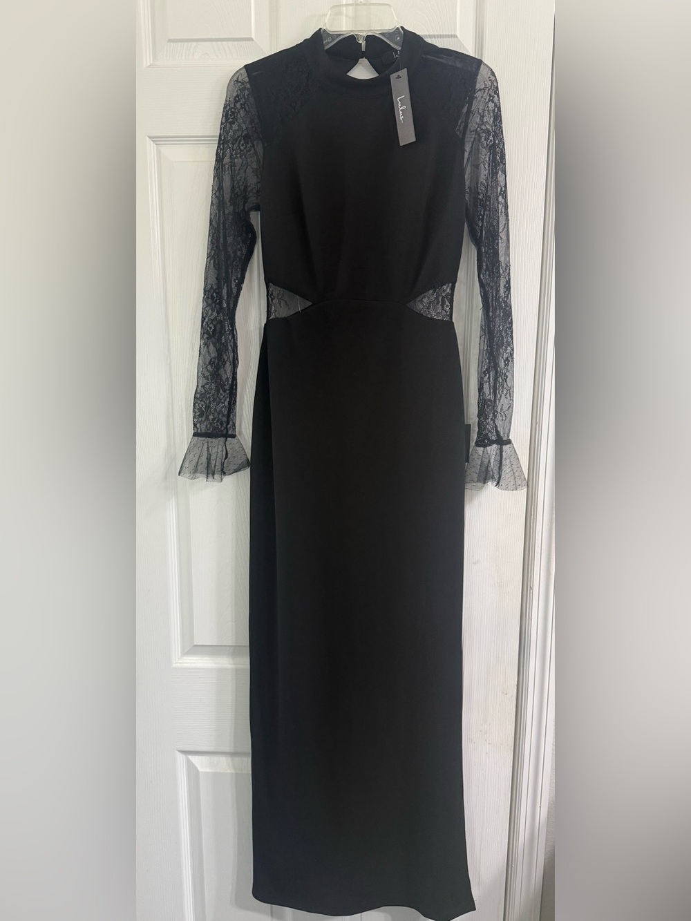Lulu's Black Lace Long-Sleeve Maxi Dress